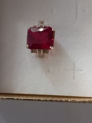 Anello oro 9 ct con rubino e diamanti