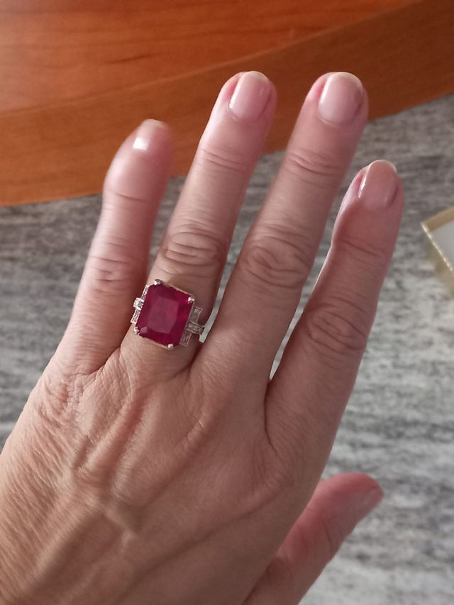 Anello oro 9 ct con rubino e diamanti