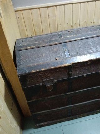 Cofre antiguo original muy bonito