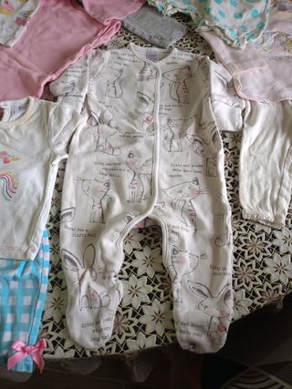 Neonata 0 3 mesi stock