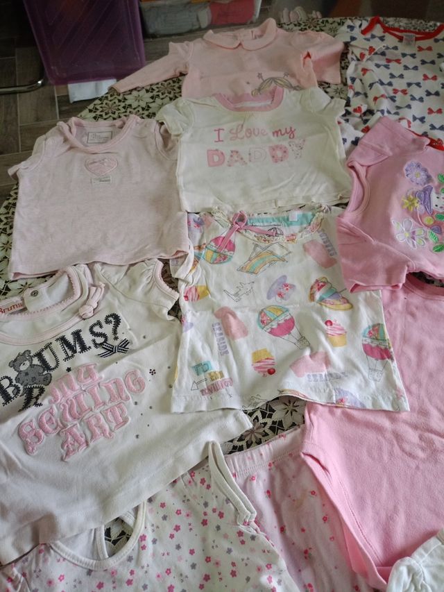 Neonata 0 3 mesi stock