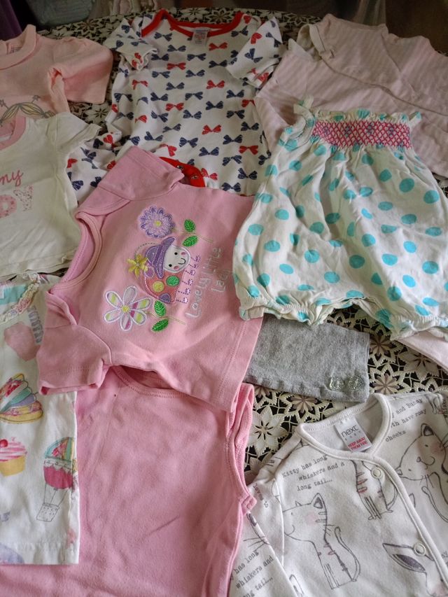 Neonata 0 3 mesi stock