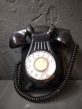Teléfono antiguo