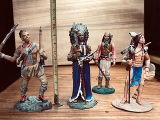 9 Figuras de Guerreros de plomo.