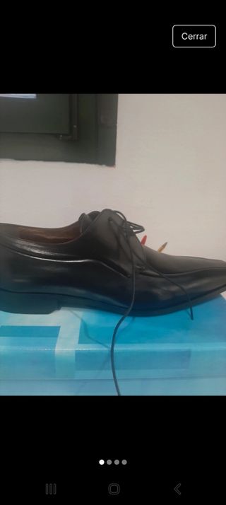Zapatos de hombre nuevos