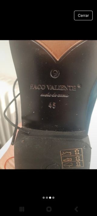 Zapatos de hombre nuevos