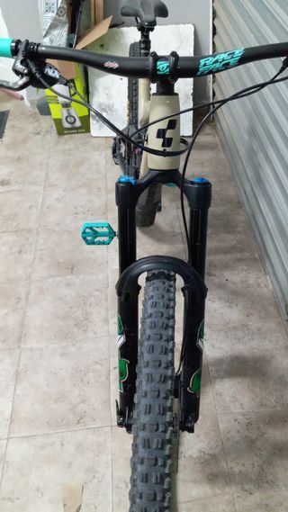 Bicicleta de enduro cube stereo race 170