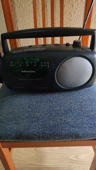 RADIO CASSETTE GRUNDIG RECORDER RR276