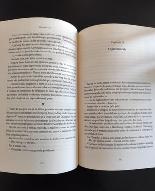 A Mulher com Sete Nomes (Portuguese Edition)