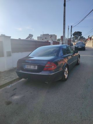 Mercedes-Benz Clase E 2005
