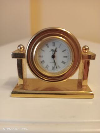 Orologio in miniatura Marca Attona. Macchinari giapponesi