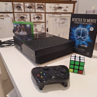 Consola Xbox One más mando