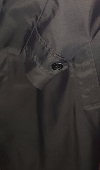 Gabardina Burberry negra. Oferta!.