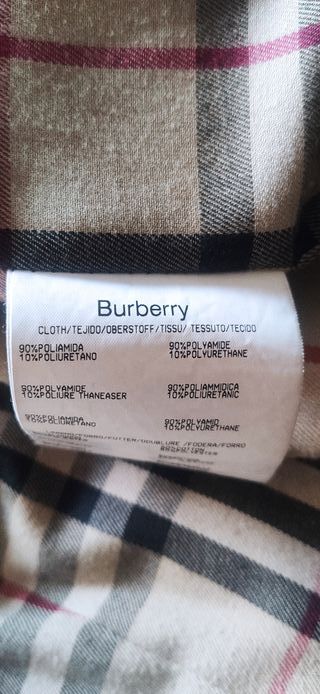 Gabardina Burberry negra. Oferta!.