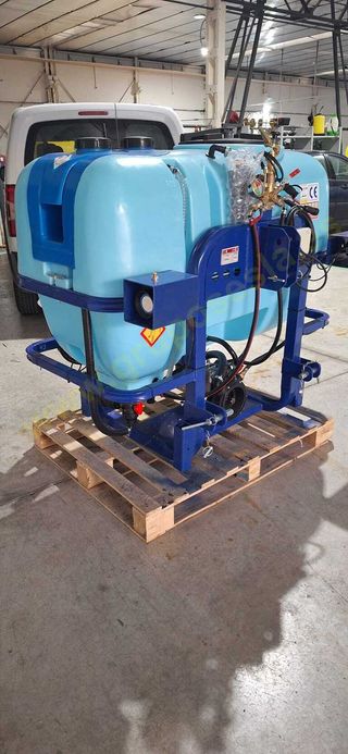 EQUIPO SUSPENDIDO PARA FUMIGACION 600 LITROS