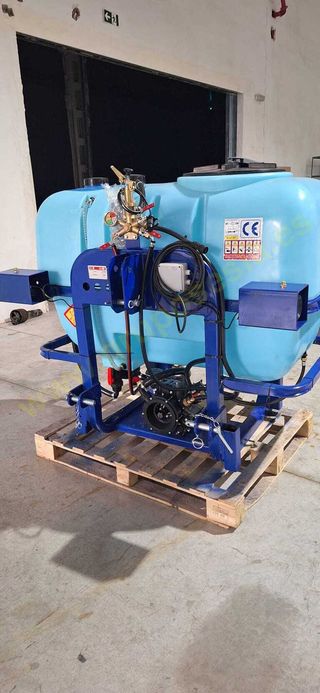 EQUIPO SUSPENDIDO PARA FUMIGACION 600 LITROS