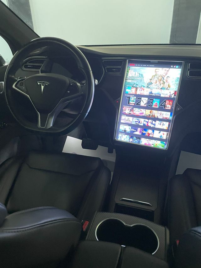 Tesla Model X 100D - Full self drive