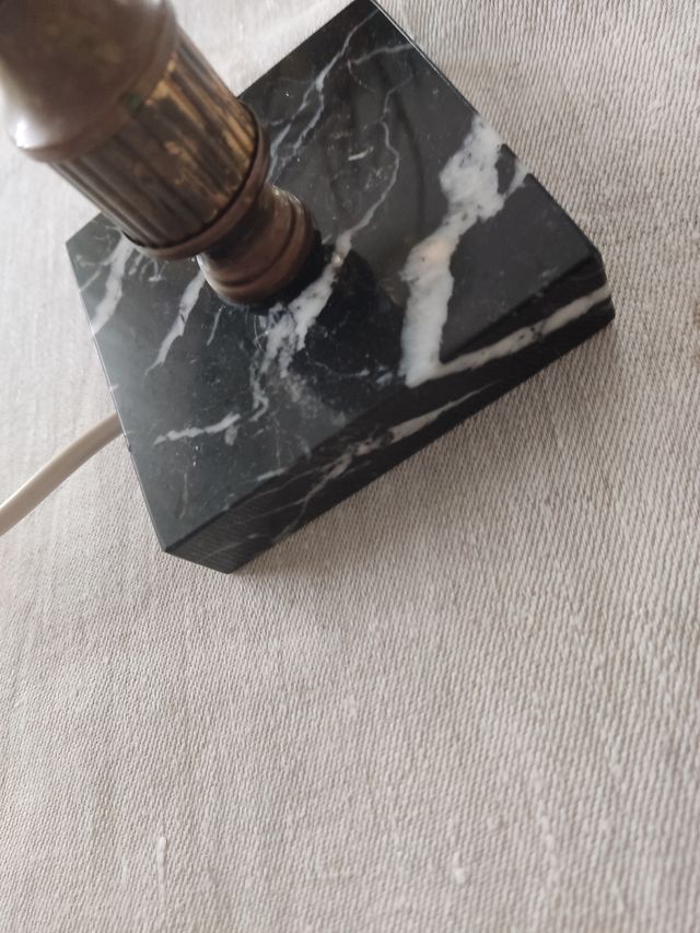 Lámpara mesa vintage bronce mármol negro