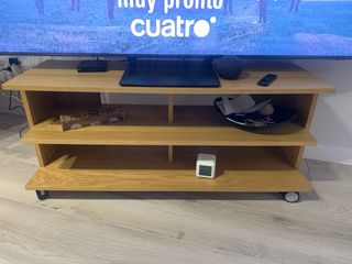Mueble bajo con ruedas