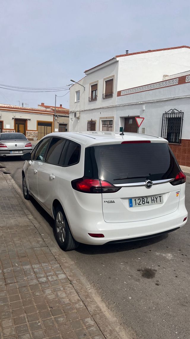 Opel Zafira Tourer 2014