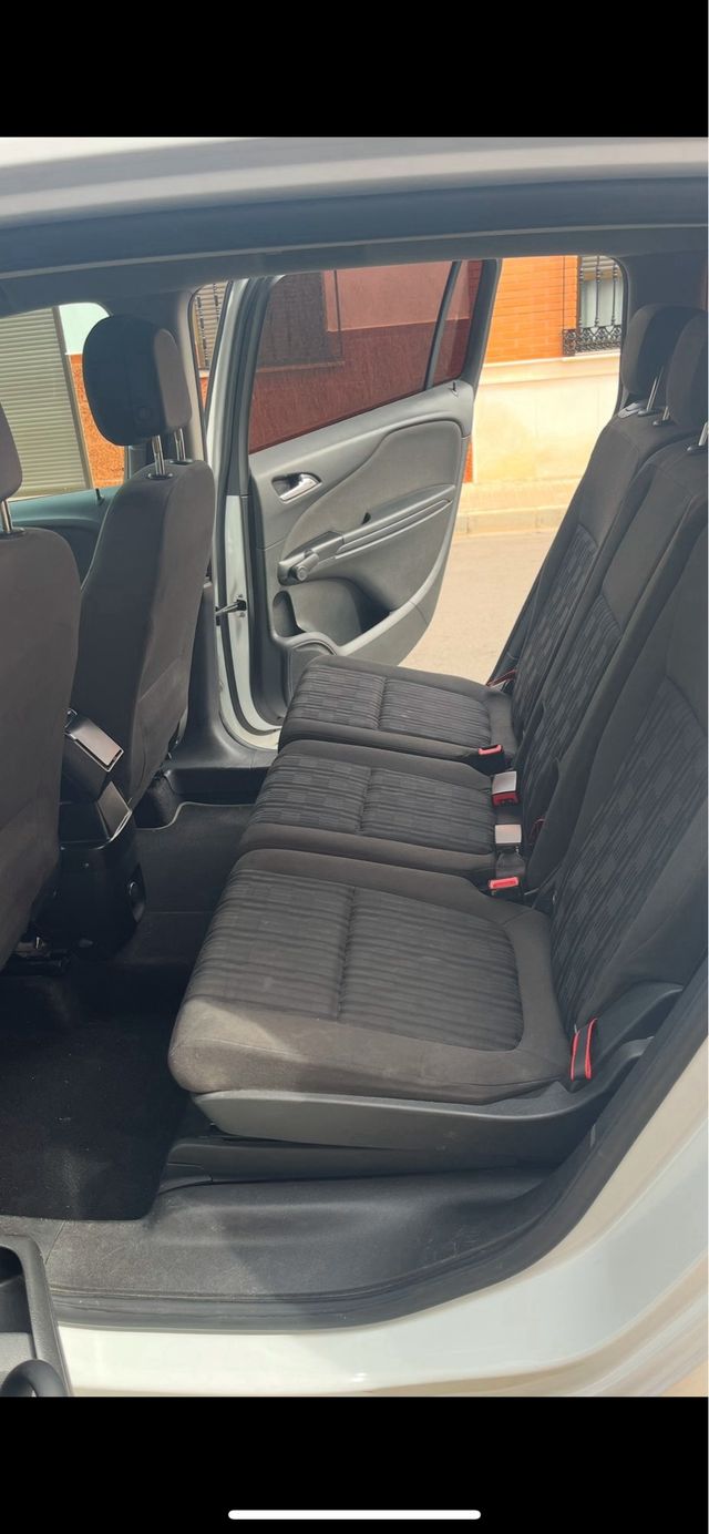 Opel Zafira Tourer 2014