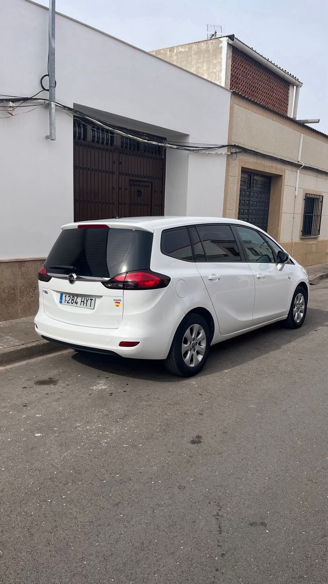 Opel Zafira Tourer 2014