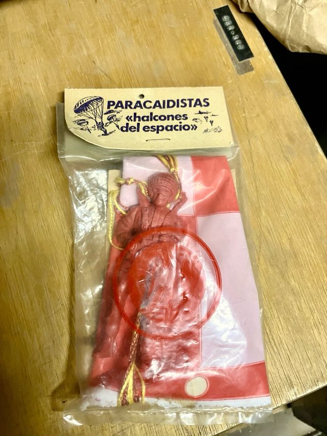 paracaidistas halcones del espacio