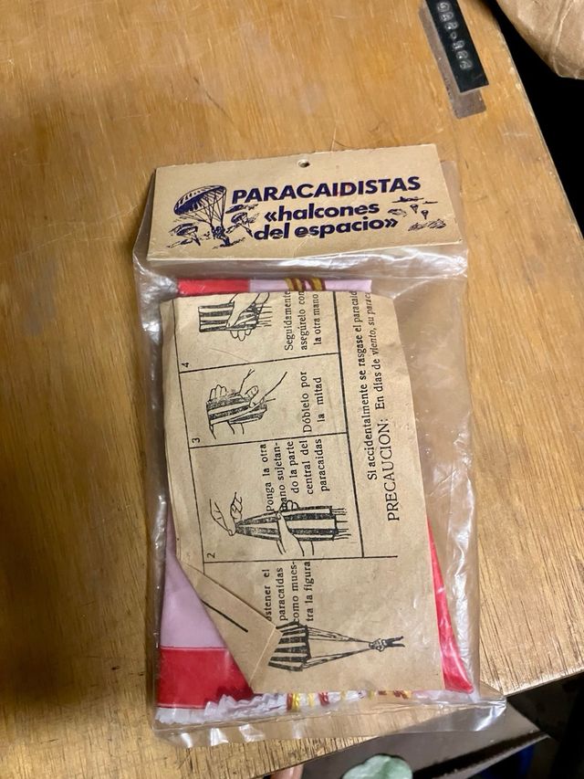 paracaidistas halcones del espacio