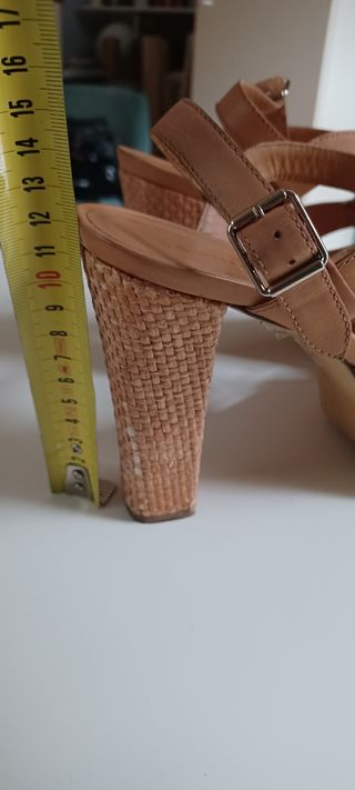Zapatos sandalia alta
