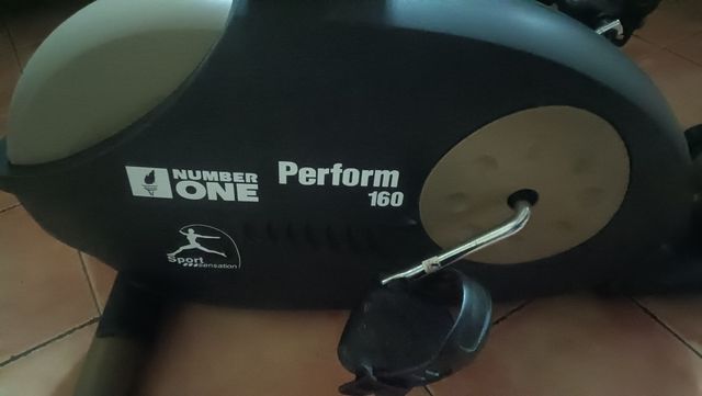 BICICLETA ESTÁTICA PERFORM 160