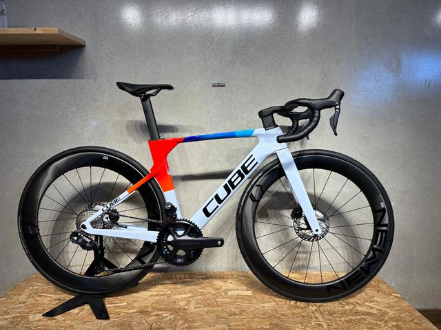CUBE LITENING AERO C:68X RACE 2025 TEAMLINE