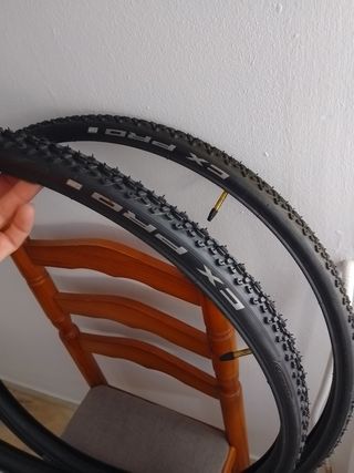 2 Neumáticos gravel 700x30