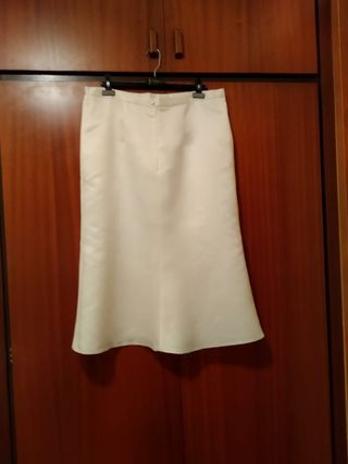 Conjunto blusa y falda blanco, elegante