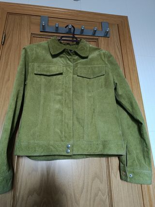 Cazadora de ante verde lima, talla S