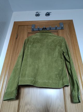 Cazadora de ante verde lima, talla S