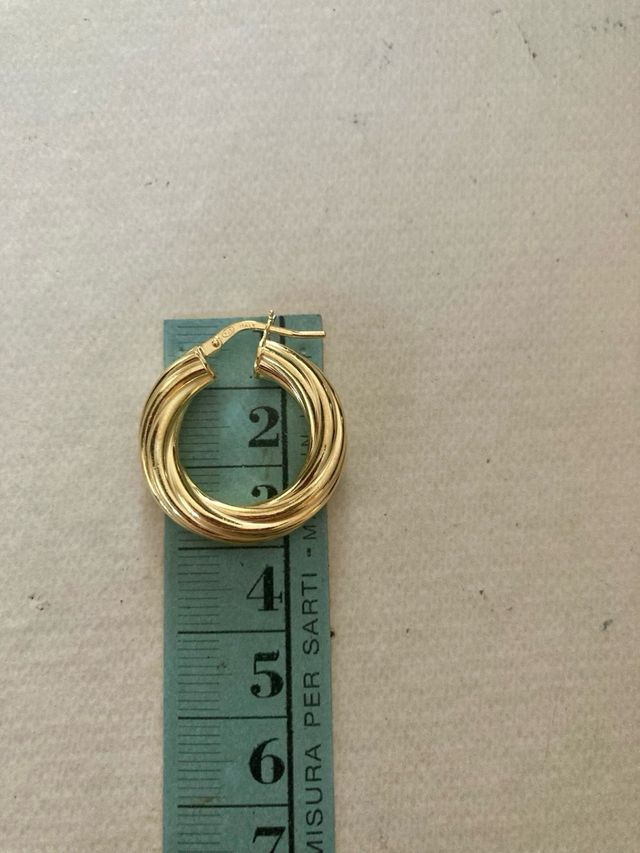 Orecchini a cerchio intrecciati argento dorato