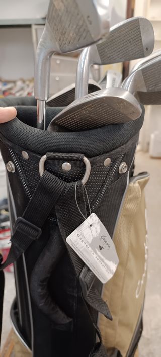 palos de golf y bolsa nueva