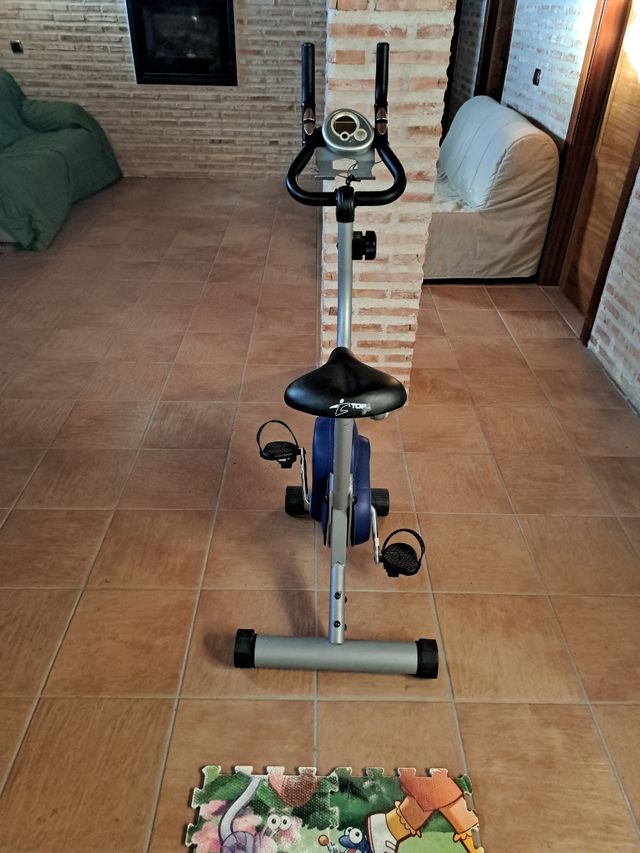 Bicicleta estática plegable