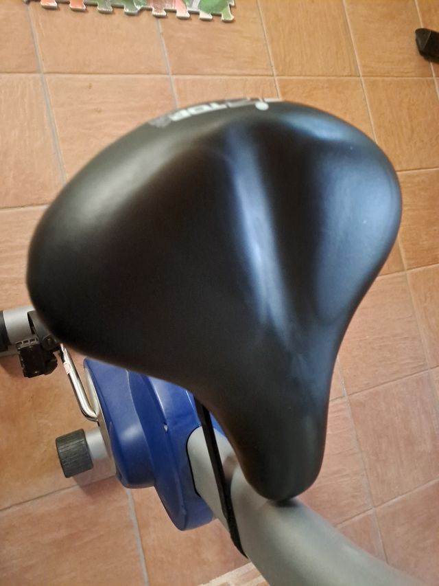 Bicicleta estática plegable