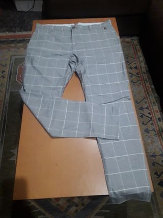 Pantalón de vestir,Zara man.