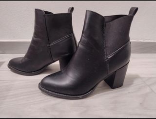 Stivaletti alla caviglia 37