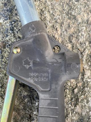 Pistola dosificadora suminstradora aceite