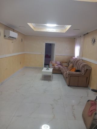 Se vende casa en muy buen estado