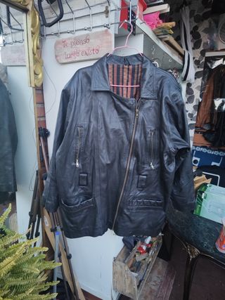 Cazadora cuero negro M-L 