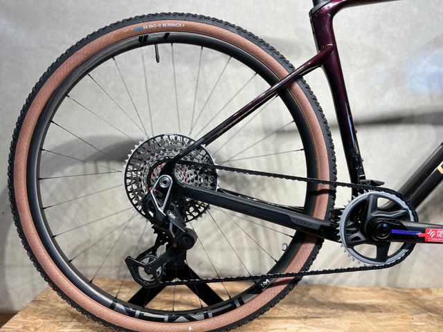 CUBE NUROAD C:62 SLX 2025