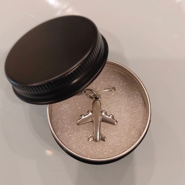 Dije de acero quirúrgico Avión