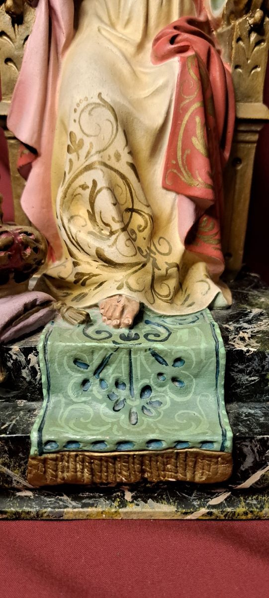 Sagrado Corazón entronizado Olot