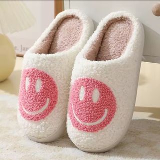 Zapatillas de ir por casa emojis.