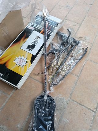 Accessorio per camino  in ferro, manico in ottone