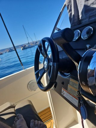 ALQUILER BARCO CON TITULIN  115 CV DENIA